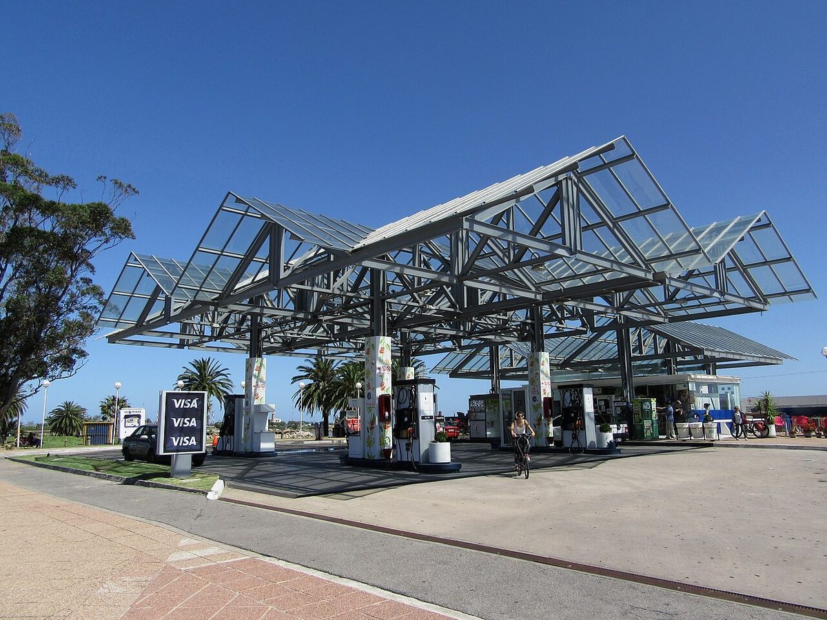 An ANCAP state-run fuel station in Uruguay where attendants pump the petrol