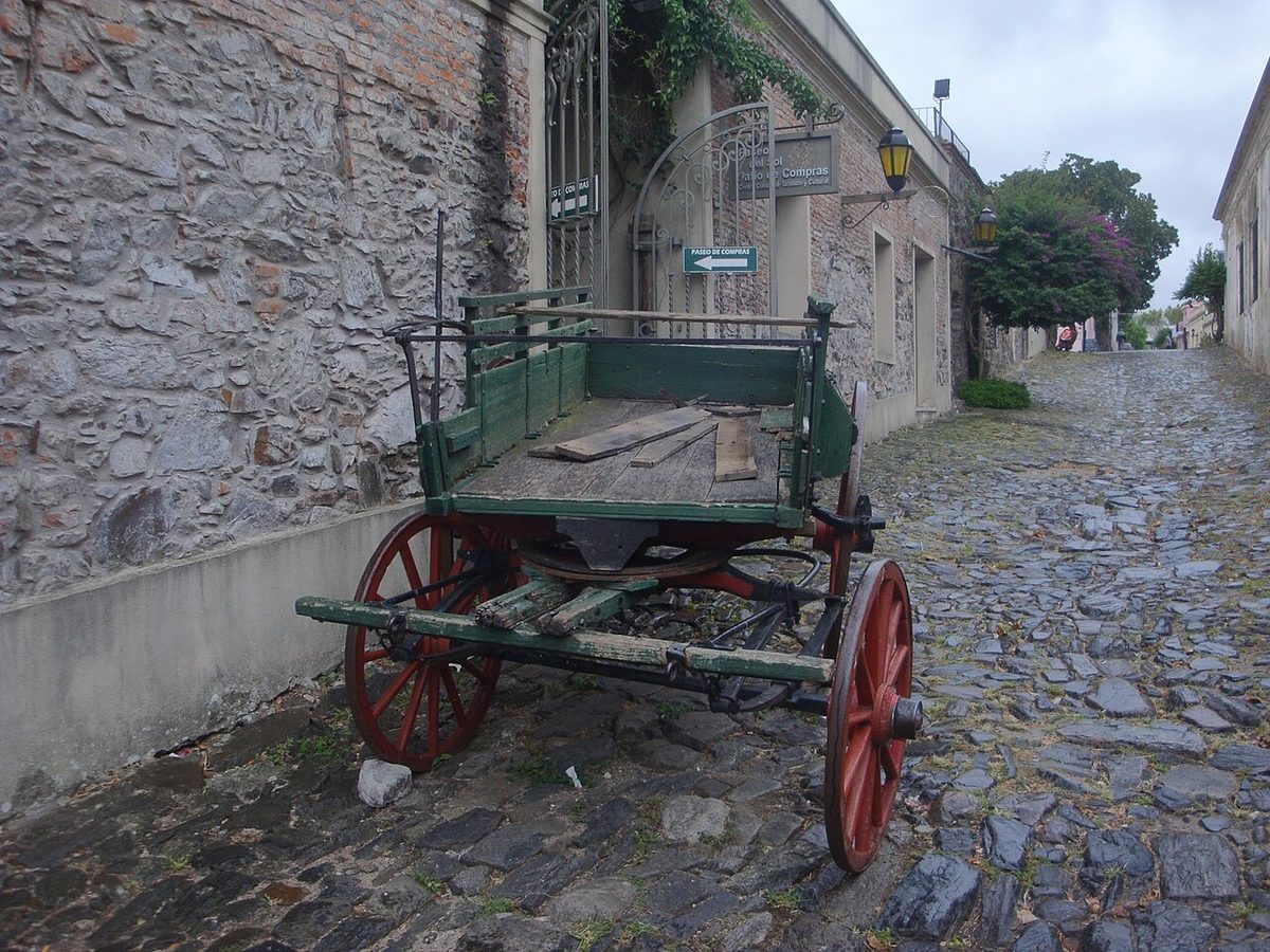 colonia del sacramento restaurants: the cobblestone streets of the Barrio Historico lined with restaurants and cafes