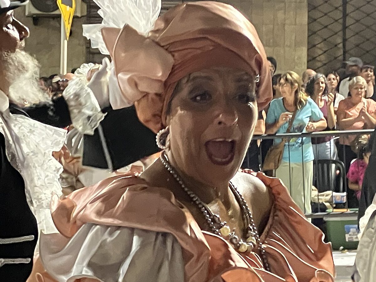 La mama vieja, the matriarch character of candombe, in close-up.