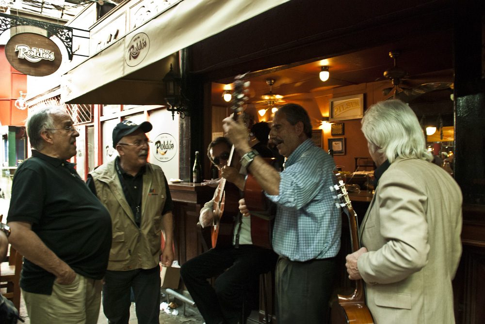 Roldós in the Mercado del Puerto, the bar famous for medio y medio, one of the most distinctive uruguayan drinks