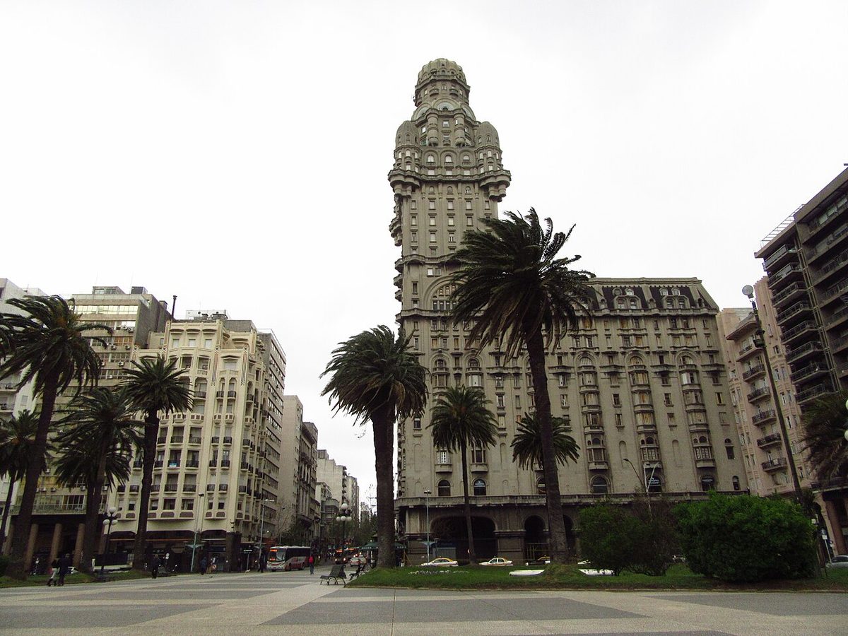 Palacio Salvo on Plaza Independencia, built where Cafe La Giralda, birthplace of La Cumparsita, once stood.