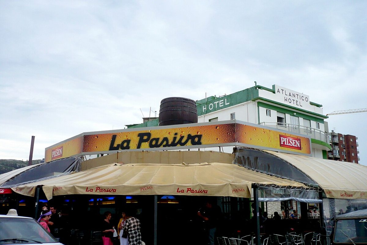 The seafront rambla promenade at Piriápolis, an easily walkable car-free beach town