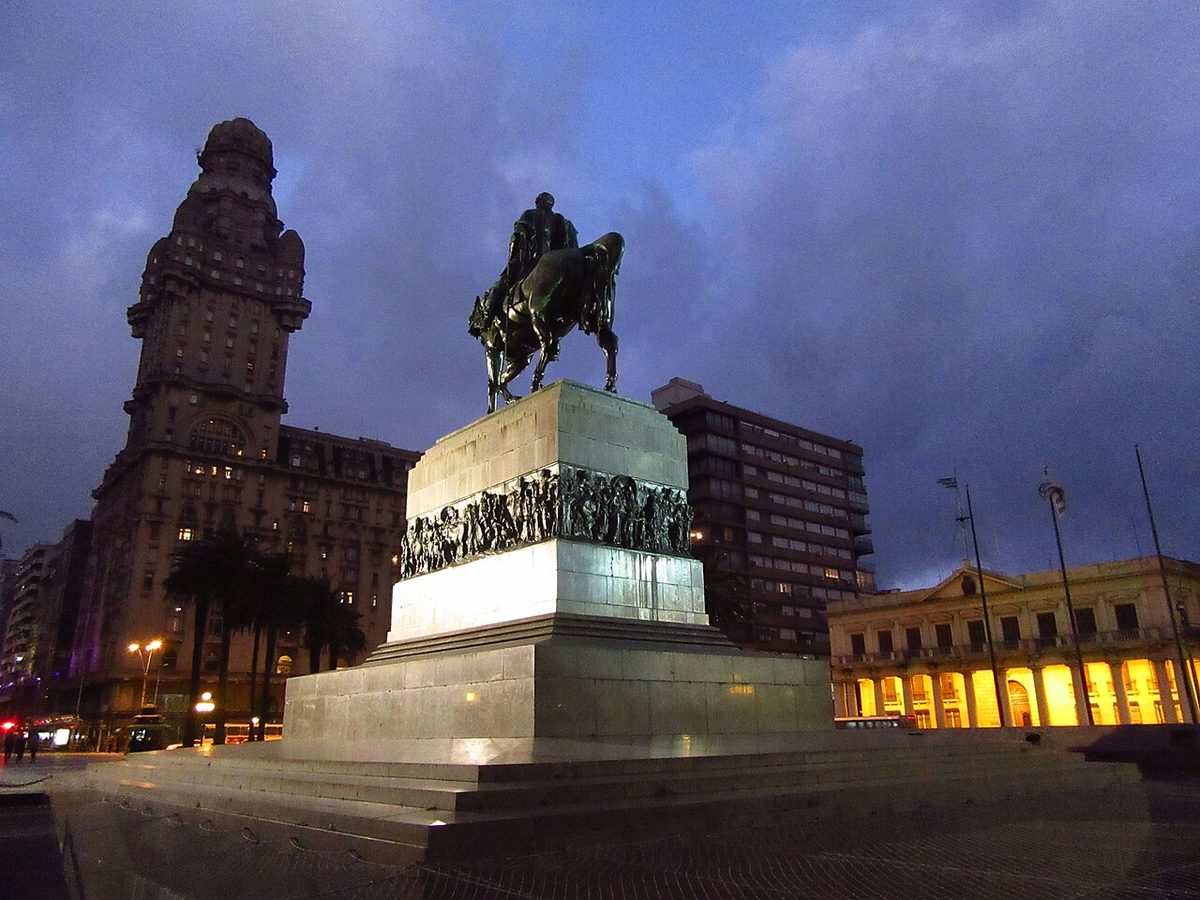 Plaza Independencia in Montevideo, a focal point for Uruguay public holidays and civic events
