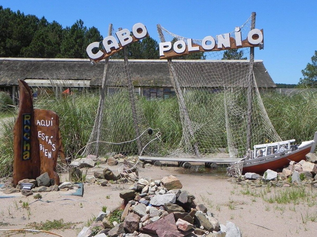 The Puerta del Polonio visitor centre and truck terminal on Ruta 10 in Rocha