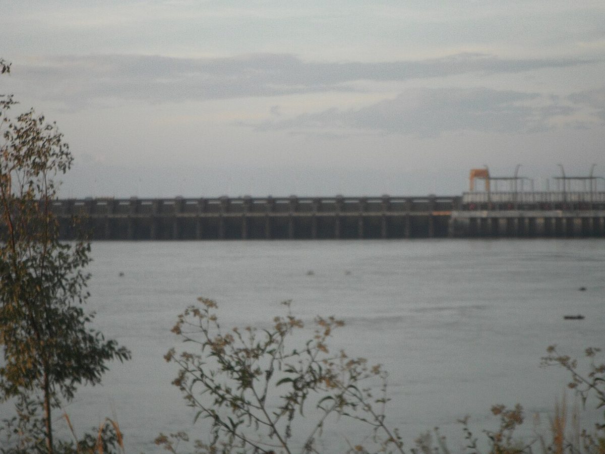 The Río Uruguay near Salto Grande on the route travellers take toward Arapey